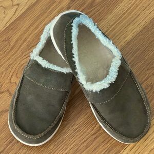 Spenco Sherpa lined shoes
